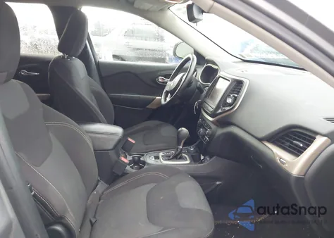 2017 Jeep Cherokee Latitude 4X4 from USA, damaged, VIN 1C4PJMCB4HW612405